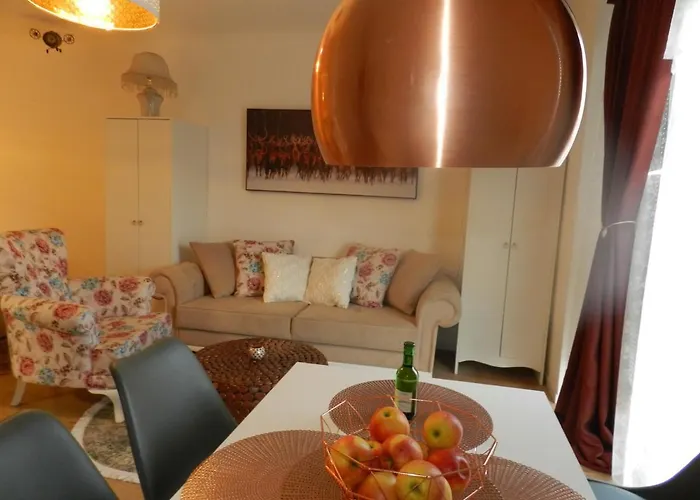 Klassik And Sunny Apartment! Apartment