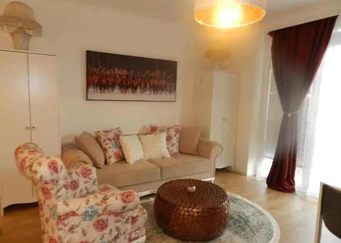 Klassik And Sunny Apartment! Apartment *